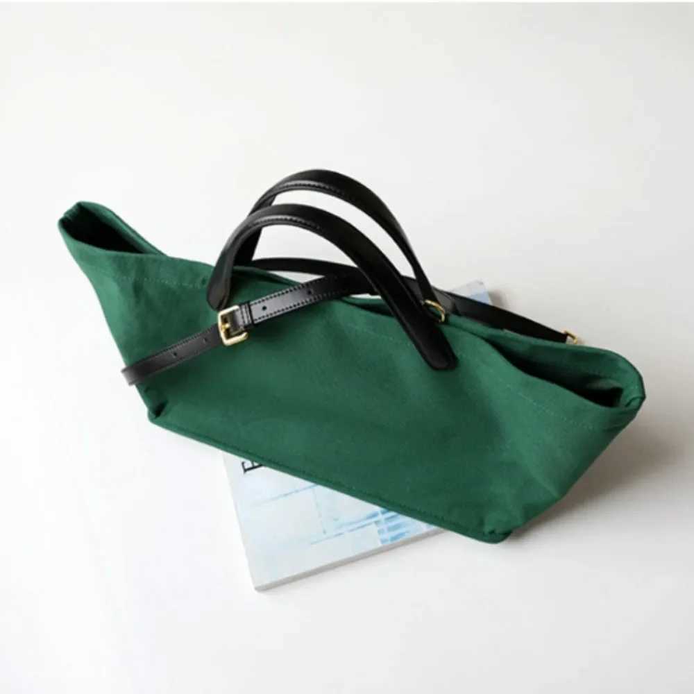 New Moda Simple Large Capacity Exposure Handbags Wen Off Casual Dermis Totes Minority Cmuter French Style Messenger Bags Z250220