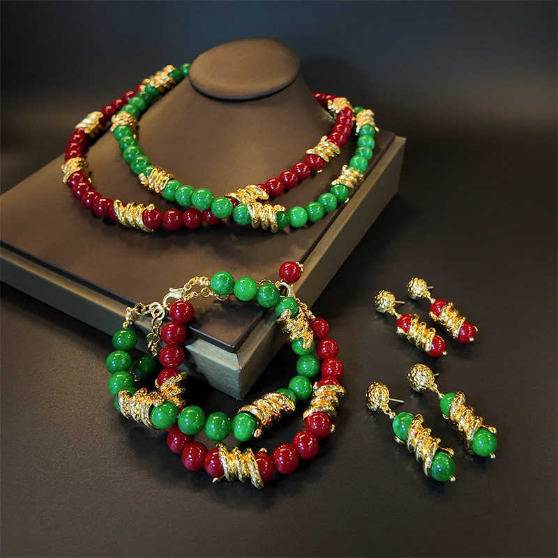 Charm Bracelets Three dimensional red green glass bead temperament bracelet necklace earring set for autumn and winter womens high-end feeling H25220