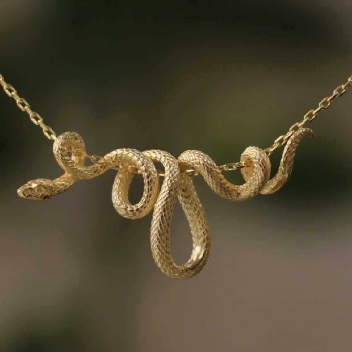 Punk Originality Snake Pendant Necklace Winding Silver Color Unique Men Women Hiphop Neck Jewelry Statement Snake Choker GiftsXJ250219