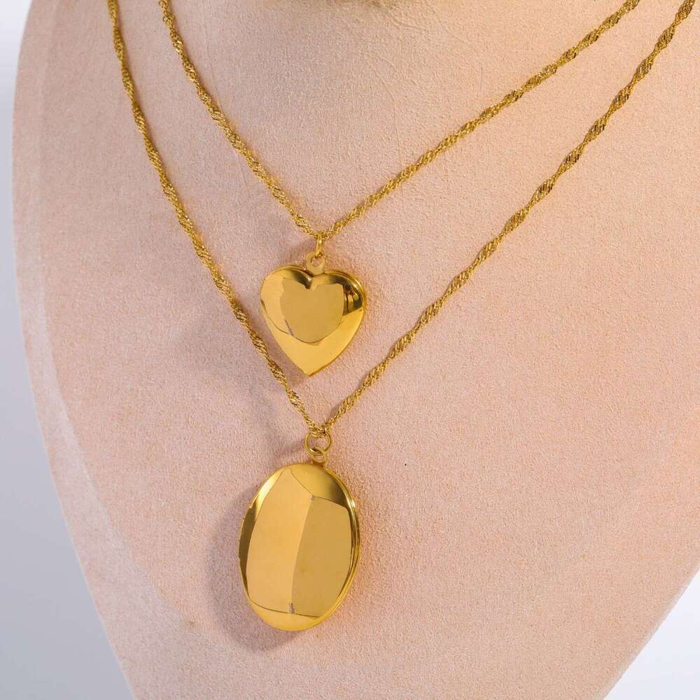 Stainless steel heart-shaped opening and closing photo album oval smooth surface picture box, envelope necklace, plated with real gold for color prese