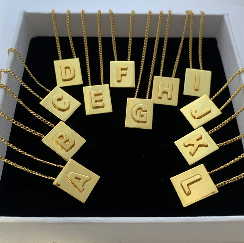 INS Fashion Letter A-Z Pendant Necklace 18K Gold Plated Chain Selected Lovers Gifts Women Designer High Quality Jewelry Charm Necklaces