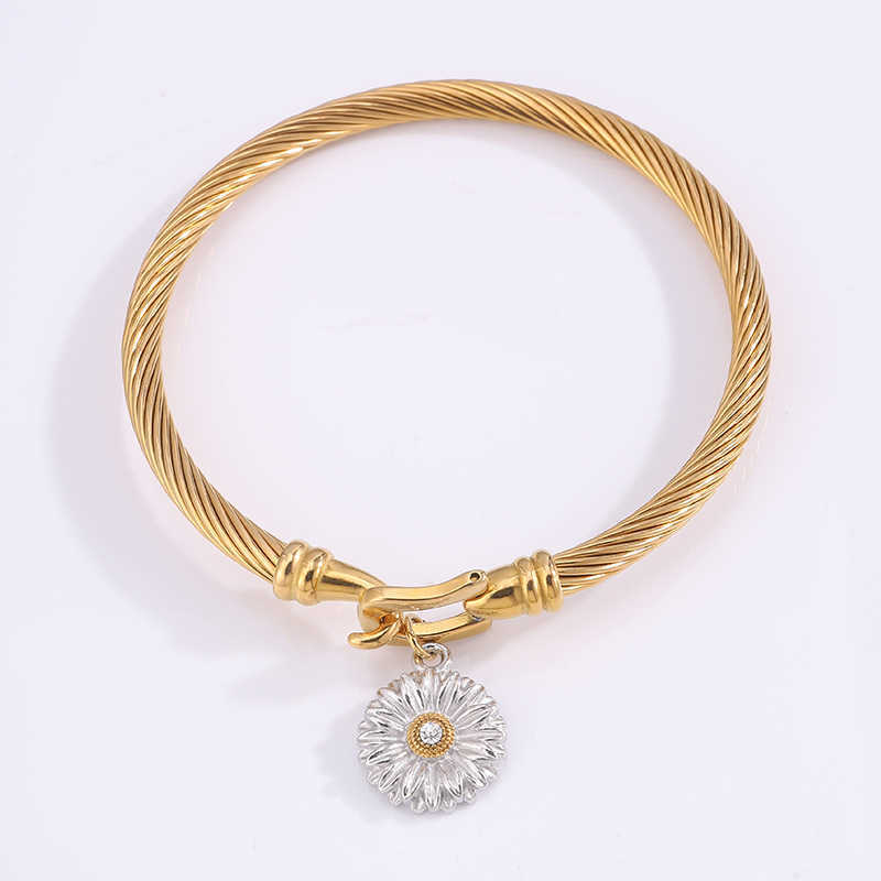 Charm Bracelets Titanium steel bracelet for girls high-end fashionable versatile personalized new style colorfast horseshoe buckle accessory H25220 2 