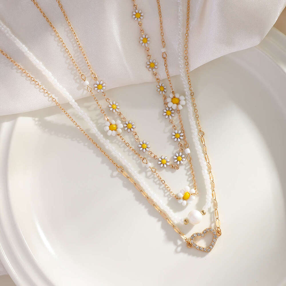 Jewelry Sweet and Spicy Pearl Imitation Daisy Set for Female Minority Heart Shaped Full Dia Collar Necklace
