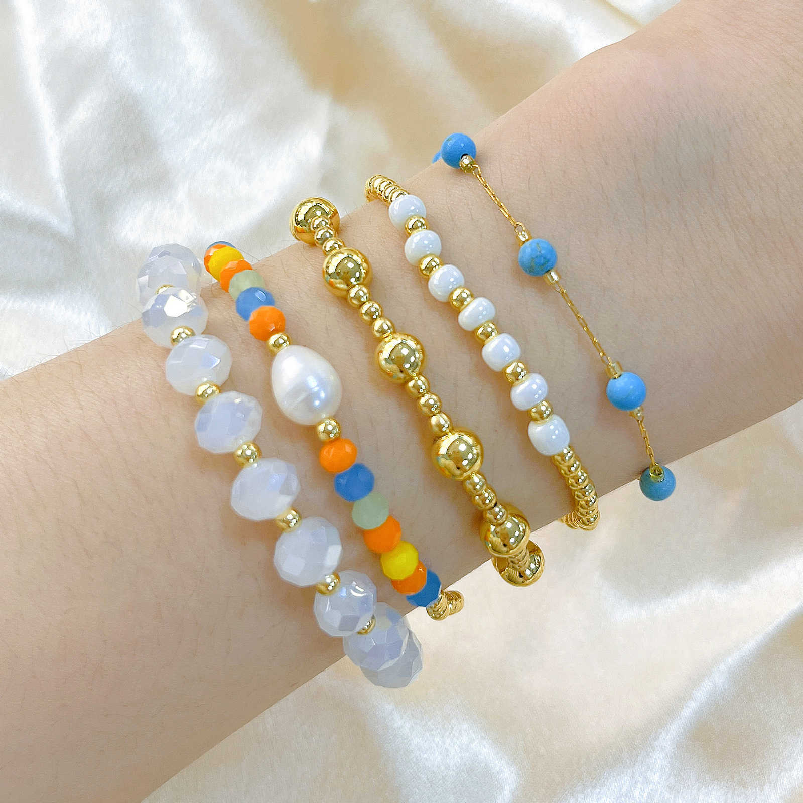 Charm Bracelets Bohemian vacation style bracelet beach style bead colorful and simple temperament handmade high-end pearl bracelet for women H25220