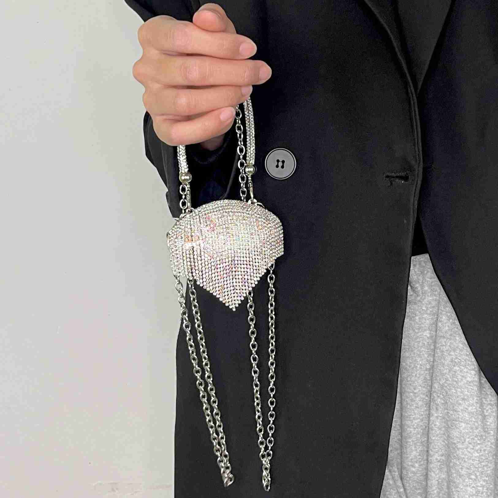 fashion trend metal inlaid diamond shell bag niche design decorative diagonal chain handbag 250215