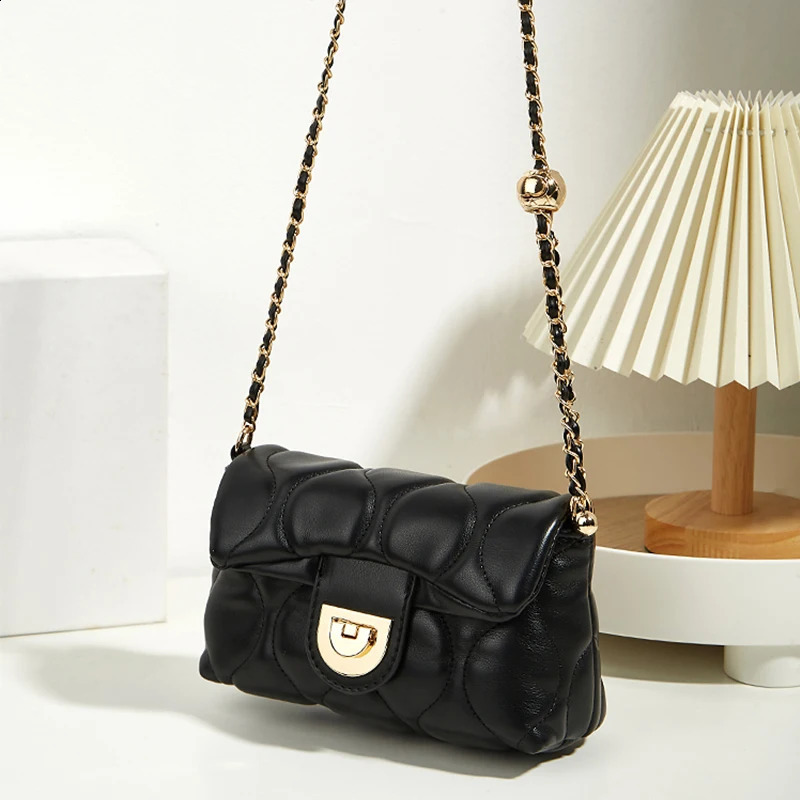 fashion Joker chain oneshoulder messenger bag female diagonal rhombic leisure underarm 250218