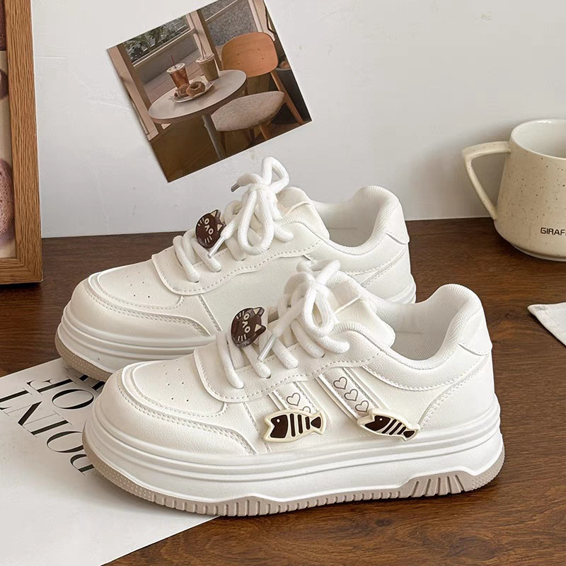 Milk Like Fashionable White Female Designer Shoes For Autumn 2025 New Multifunctional Mesh Breathable Sports Shoes Casual Thick Soled Women's Boa