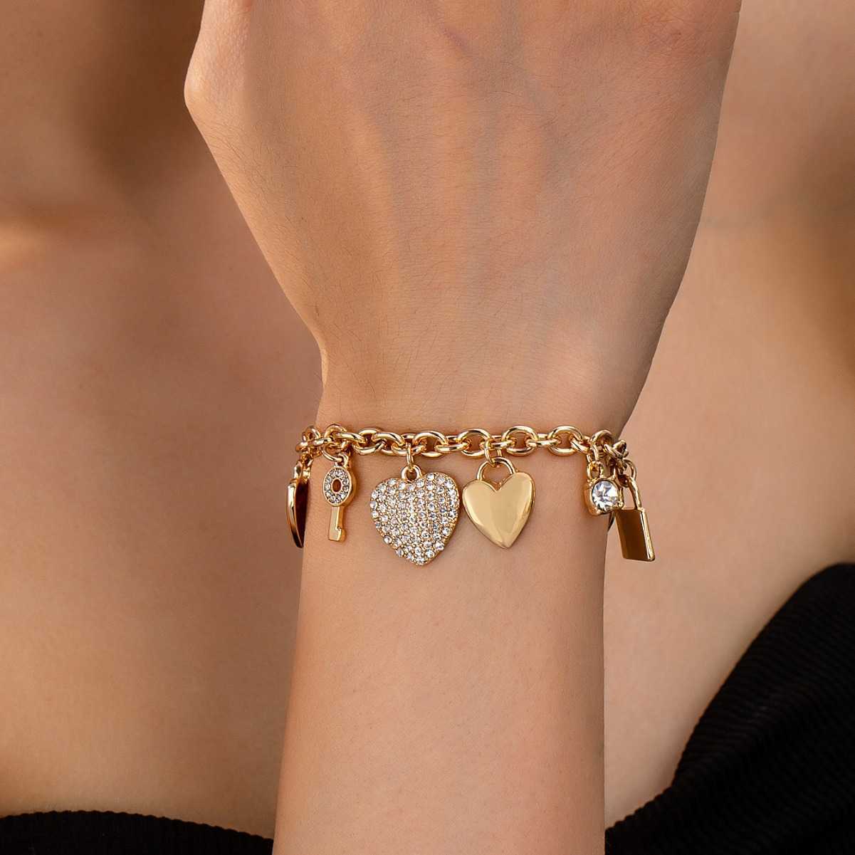 Charm Bracelets Design Love Lock Jewelry Personalized Full Diamond Peach Heart Bracelet Womens Qingdao Jewelry H25220
