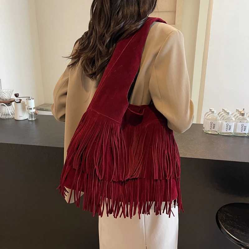 Faux Suede Shoulder Bag for Women Frosted Fringe Travel Tote Handbag Satchel Purse Clutch Retro Handbags Vintage Commuter Bag Y250218