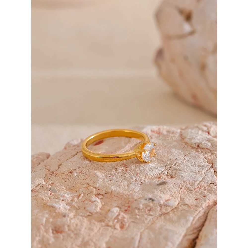 Yellow AAA Cubic Zirconia Classic Ring High Quality 18k Gold Color Stainless Steel Fashion Charm Jewelry X250220