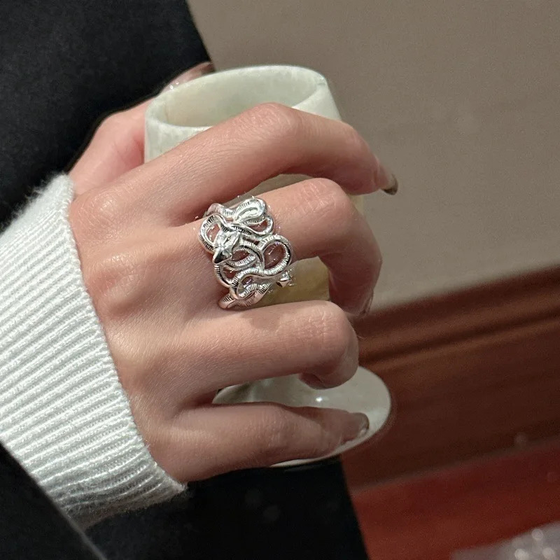 S925 Sterling Silver Serpentine Simple Ring Retro Ring Silver Jewelry Snake Year Circling Classical Prophecy Wholesale 250220