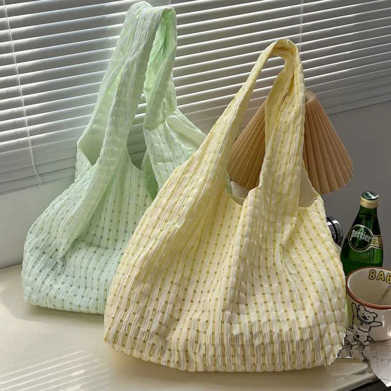 Ins Womens Casual Canvas Bag Hollow Grid Small Fresh Girls Tote Bag Large Capacity Outdoor Street Womens Shoulder Bag Z250219