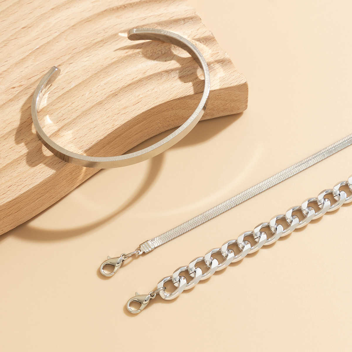 Charm Bracelets Metal snake bone chain smooth bracelet Brelet womens punk metal thick chain bracelet set H25220