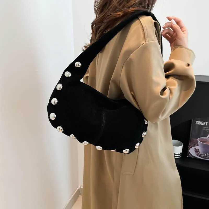 Autumn and Winter New Vintage Temperature Handsome Handbag Suede Velvet Versatile Shoulder Handbag Y250218
