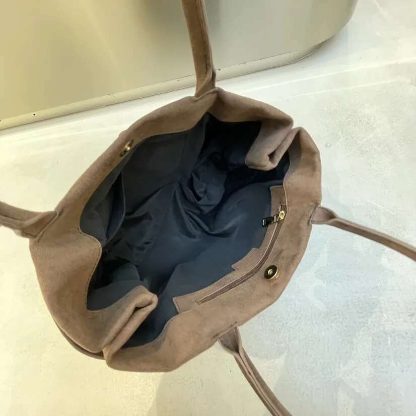 Faux Suede Tote Bags For Women Designer Handbag Purse 2024 New In Vintage Frosted Belt Buckle Commuting Underarm Shoulder
