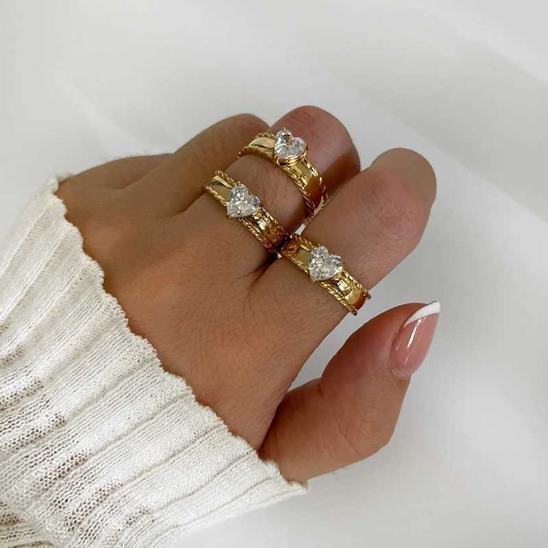 Perisbox Fashion Stainless Steel Gold Plated Zircon Rings for Wen High Quality Sparkling Wedding Jewelry Birthday Gift X250220