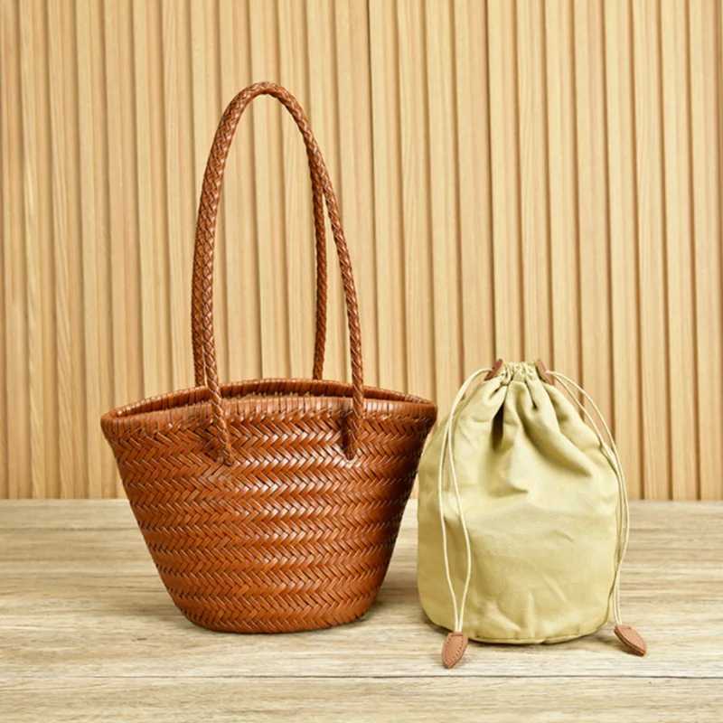 Head Layer cowhide Braided One Shoulder bucket Bag Vintage leather Handmade Vegetable Basket Bag Travel Beach Tote Bag Z250219