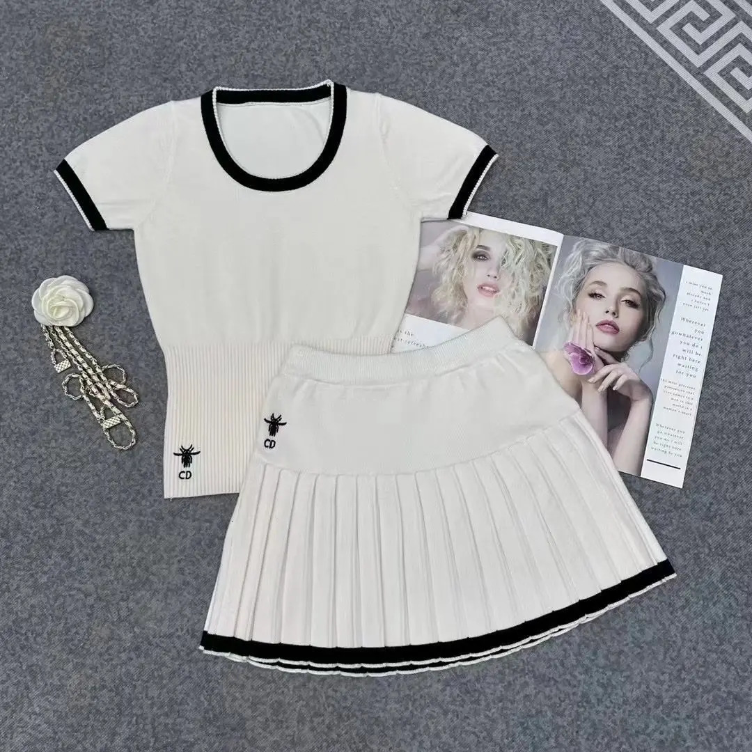 Two Piece Set For Women Summer Korean Slim Round Neck Short Sleeveless Knitted Vest Short High-Waist Pleated Skirt 250220