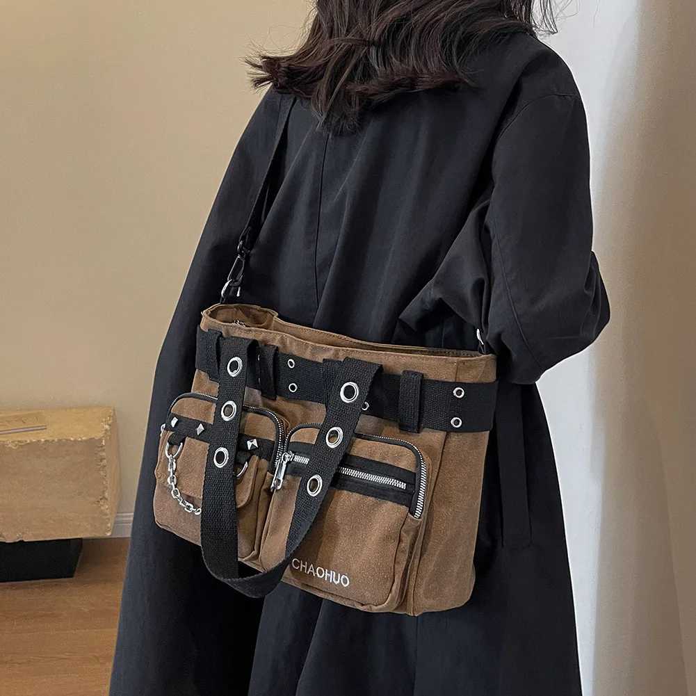 Women Rockabilly Shoulder Bag with Chain Canvas Crossbody Bag Zipper Closure Gothic Satchel Bag Female Outdoor Bag Y250218