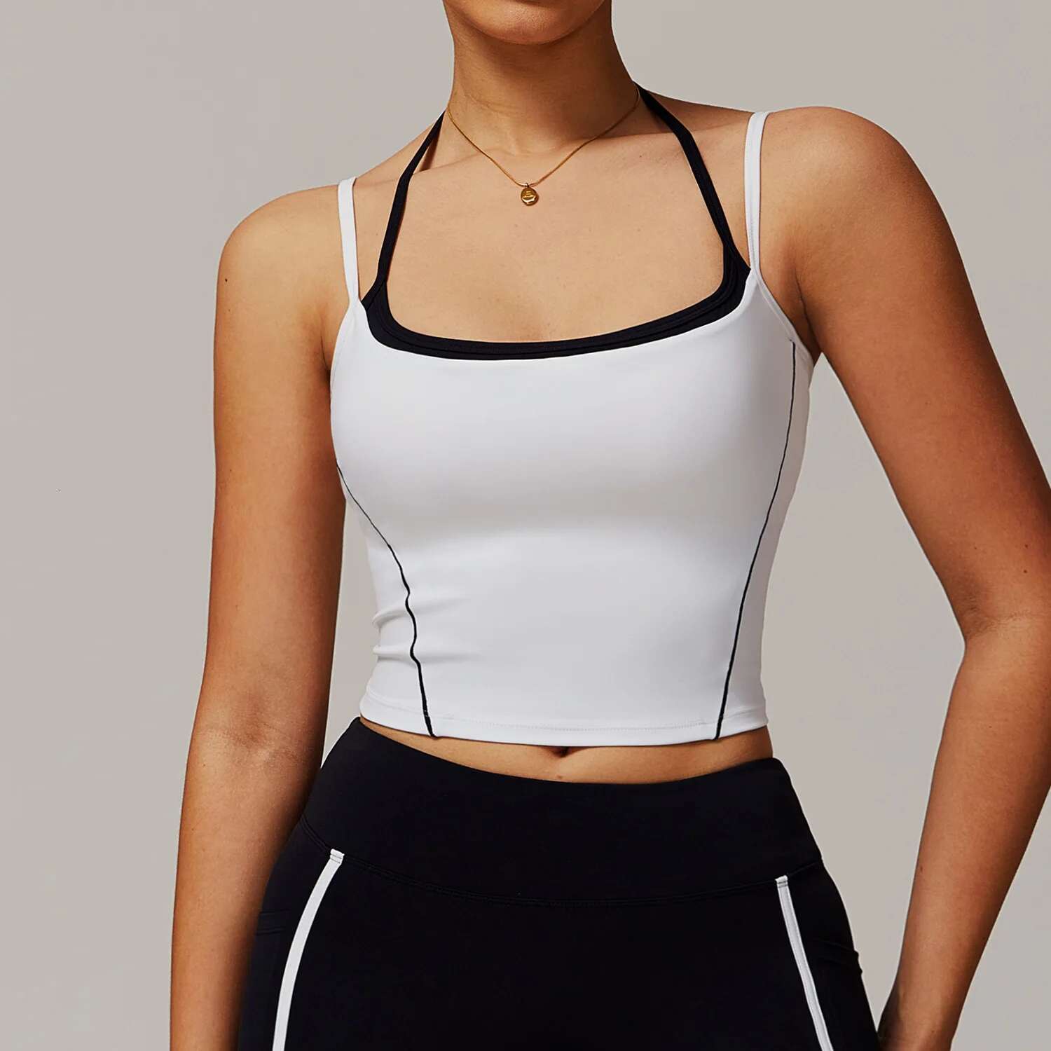 2025 New Fake Two Necke Beautiful Back Yoga Vest High Intensity Running Exercise Fiess Naked Strap Push-Up Underwear