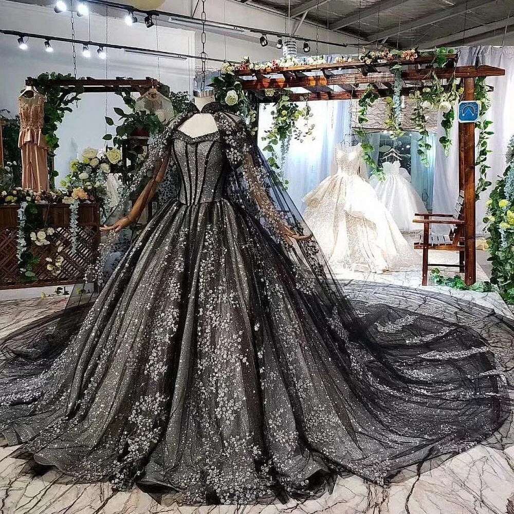 Sweetheart Dress with Fine Appliques, Prom Dresses, Court Train, Silver and Black Party Dress, Vacuum Pearls