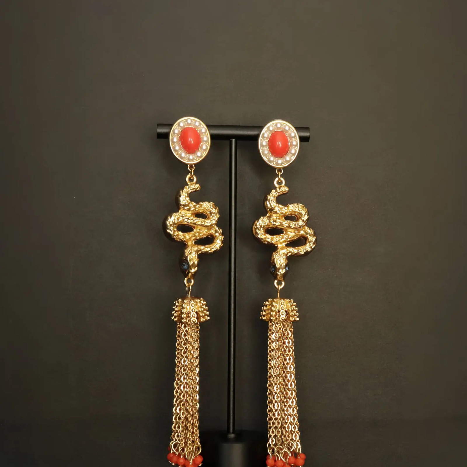 Fashion exaggerated snake tassel on stud earrings electroplated 24K gold with pearl earrings 250220
