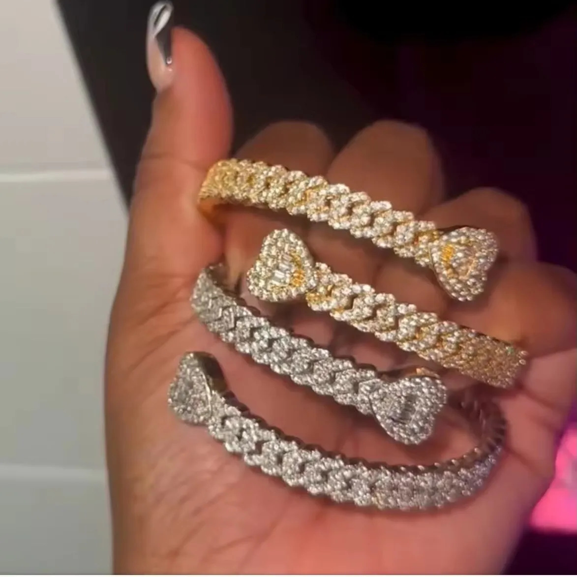 Fashion Iced Out Bling Women Jewelry Geometric Round CZ Cuban Tennis Chain Heart Shaped Charm Bracelet Bangle 250213