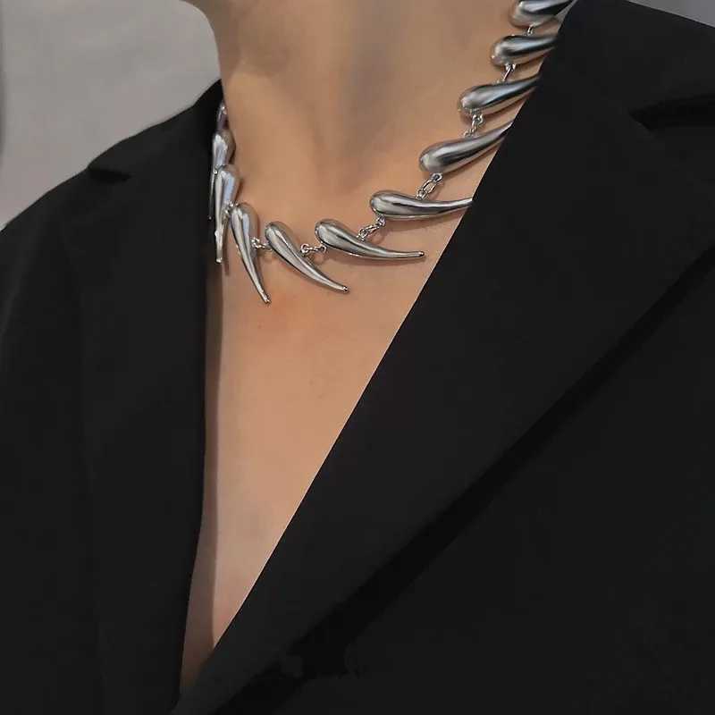 Stainl Steel Chains Rivet Choker Necklace for Men Women Hiphop Punk Neck Chains Short Collar Necklaces Wolf Tooth Jewelry NewXJ250219