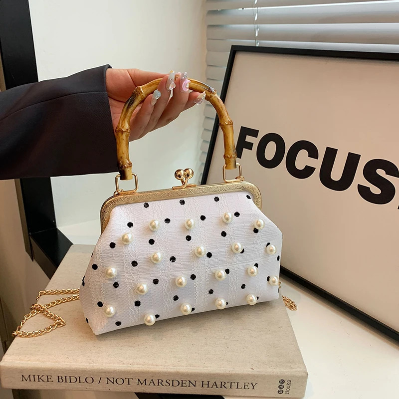 Fashion handbag large capacity shoulder bag highend womens niche leisure ladies crossbody 250218
