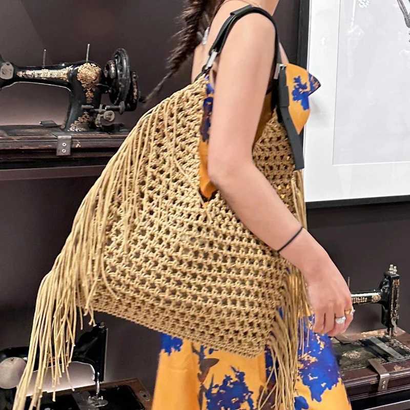 Bohemian Beach Bag For Women Luxury Designer Handbags Purses 2023 New In Nylon Rope To Weave Hollow Out Tassel With Inner Pocket Z250219