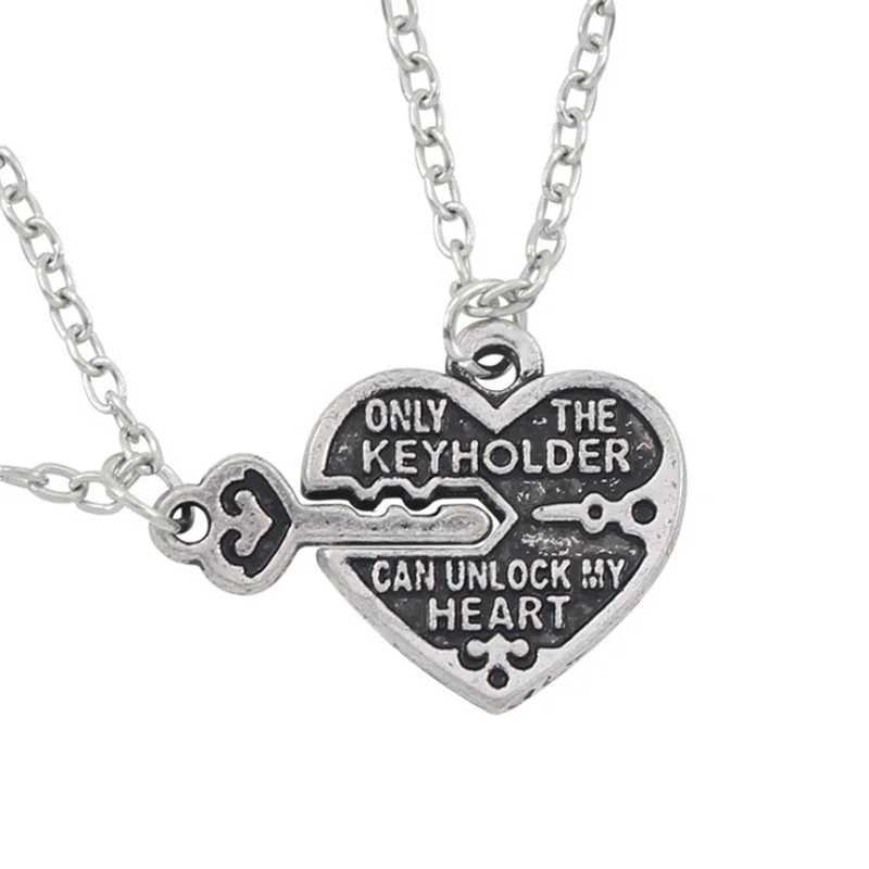 ZRM Fashion Heart Necklace With Letters ONLY THE KEYHOLDER CAN UNLOCK MY HEART Necklace Pendant For Girlfriend Boyfriend GiftXJ250219