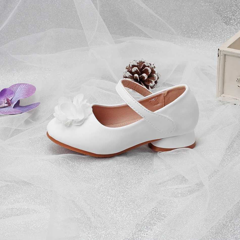 Childrens shoes in spring and autumn new girls white Pearl flower Princess shoes fashion high heels wear-resistant and non-slip X250220