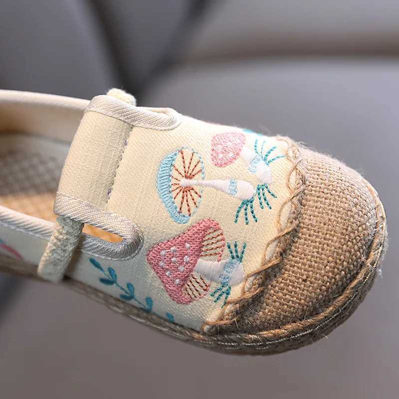 New Childrens Chinese Embroidered Shoes Womens Linen Straw Woven Low Heel Canvas Shoes Spring Student Series Single Shoes X250220