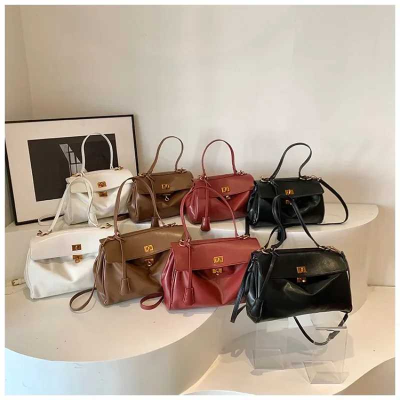 Fashion Large Capacity PU Simplicity Womens Tote Bags Hasp Sewing Thread Crossbody Bags 2025 New Leisure Trend Bolsas FemininasC250219