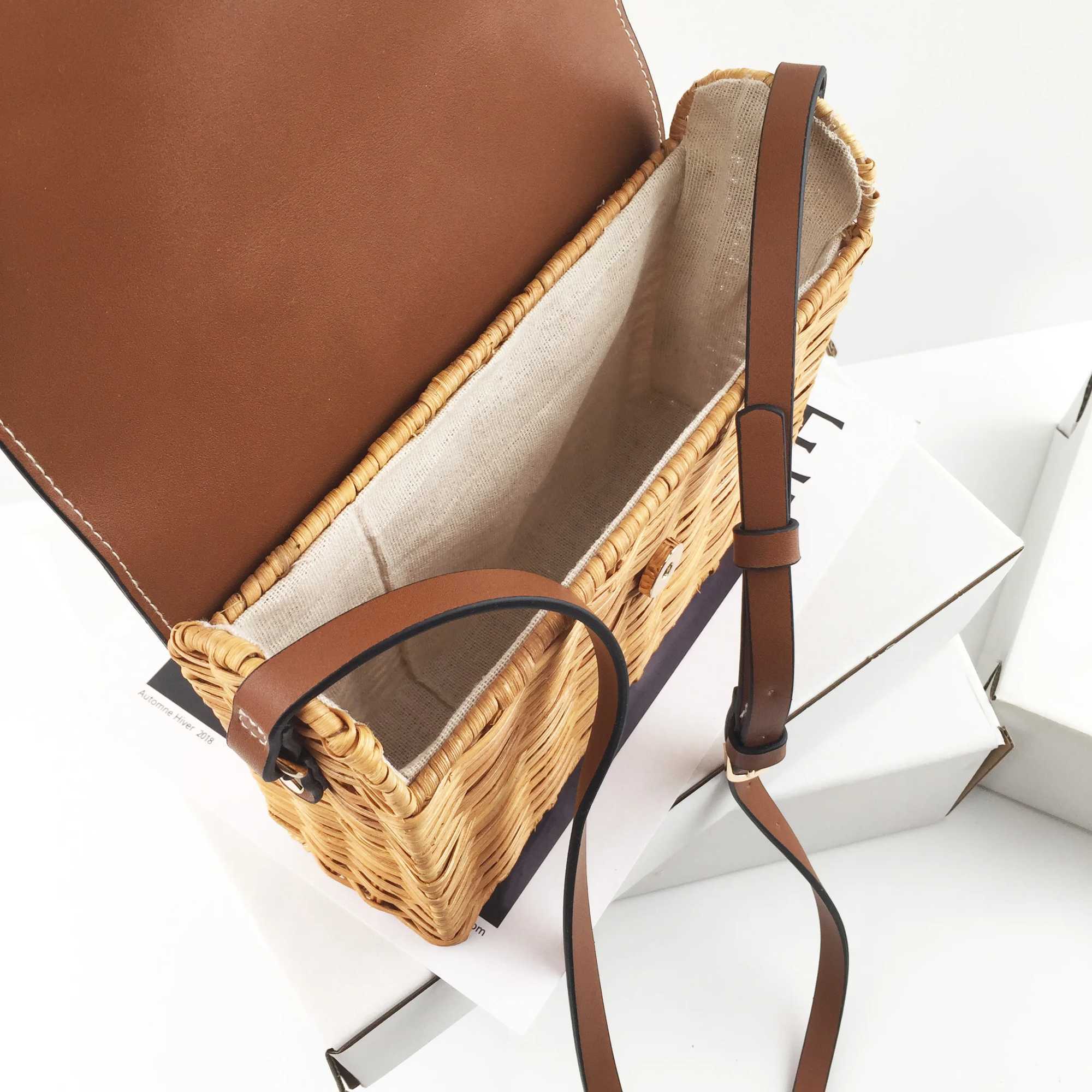 Rattan Women Handbag Designer Wikcer Woven Shoulder Crossbody Bag Summer Beach Lady Small Flap Bali Purse Z250219