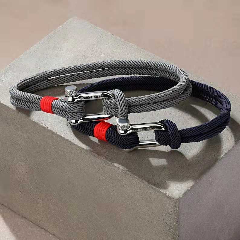 Charm Bracelets Stainless steel U-shaped sports buckle contrast Milan rope outdoor survival horseshoe buckle bracelet H25220