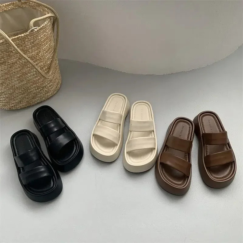 Summer Fashion Segment Leisure Integrated Slider Sponge Cake Thick Bottom Small And High Comfortable Sandals 250218X