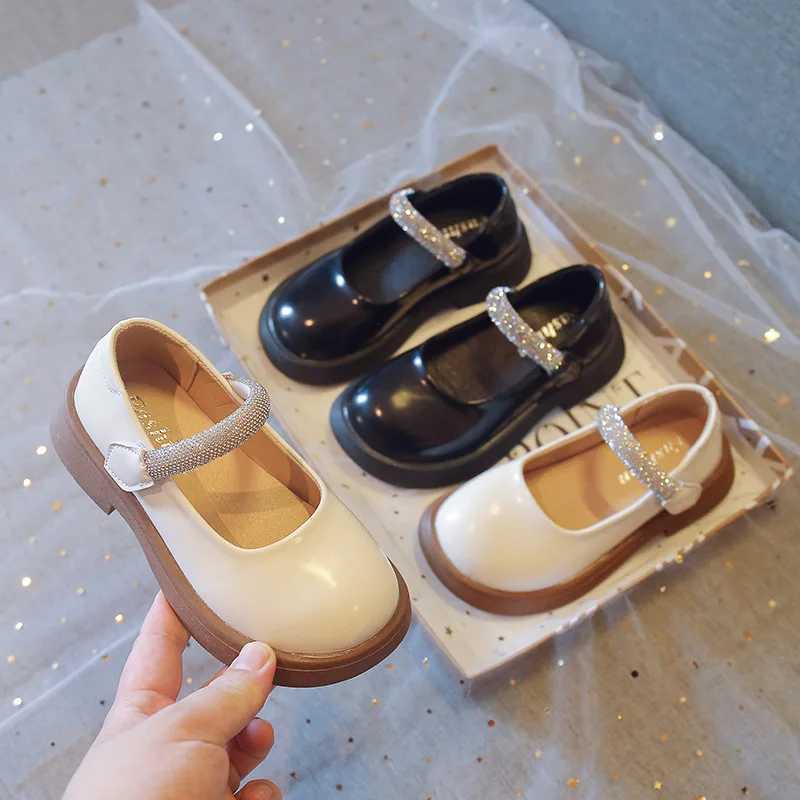 Korean Style Childrens Leather Shoes 2023 Spring New Fashion Kids Glossy Shallow Rhinestone Girls Performance School Shoes PU X250220