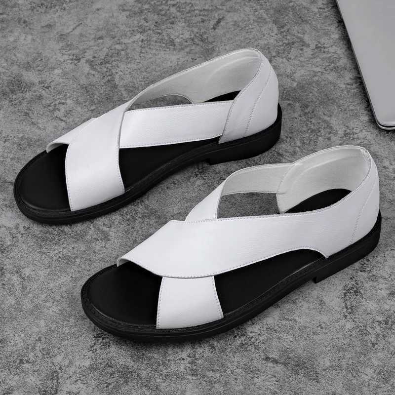 New Arrival New Genuine Leather Mens Sandals Flat Open Toe Rome Style Mens Sandals Summer Breathable Beach Gladiator Sandals for Men T250220