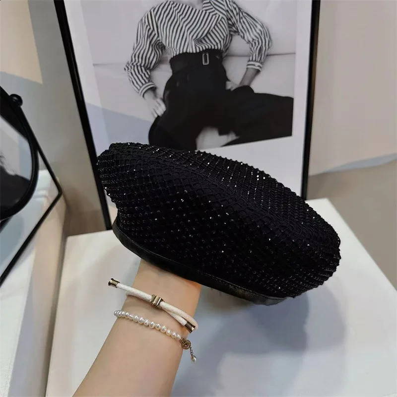 Grace star Retro Mesh yarn Shiny drill Fashion street Lady Beret Hat Women Autumn and Winter Style Leisure Painterhat 250220