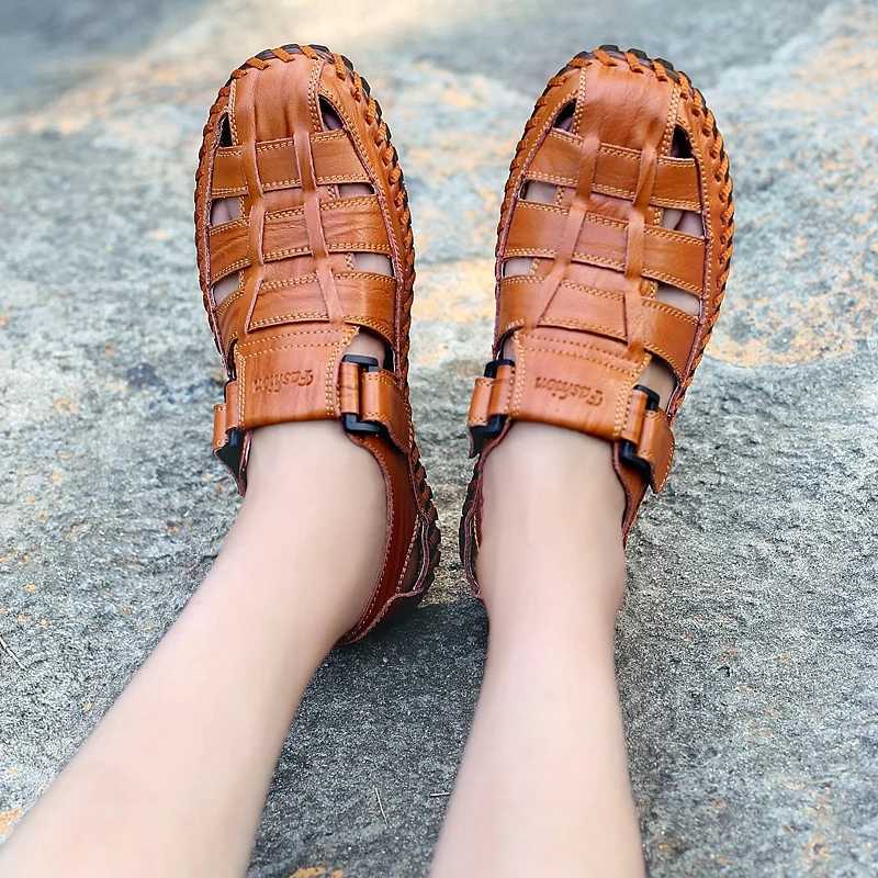New Arrival Classic Brand Trend Brown Mens Sandals Handmade Soles Durable Mens Camping Beach Shoes Anti Slip Hollow Casual Shoes T250220
