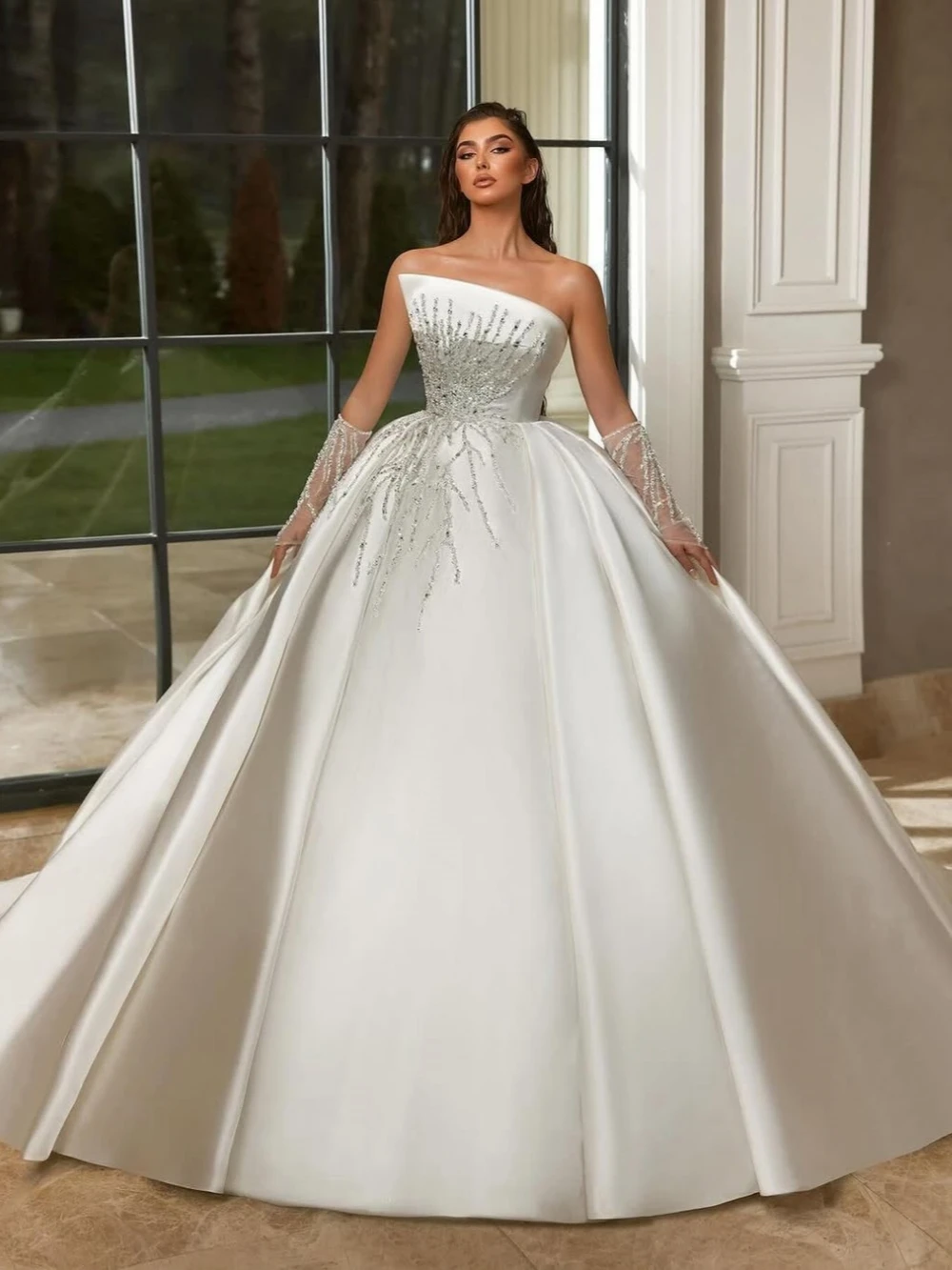 Gorgeous A e Women Wedding Strapless Sleeveless Bridal Gowns Sequins Appliques Sweep Train Dress Custom Made vestidos de novia