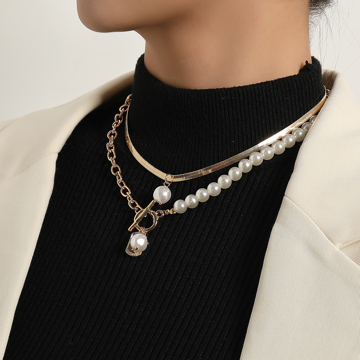 Baroque pearl portrait square plate multi-layer necklace set chain Europe and the United States retro new copper snake chain