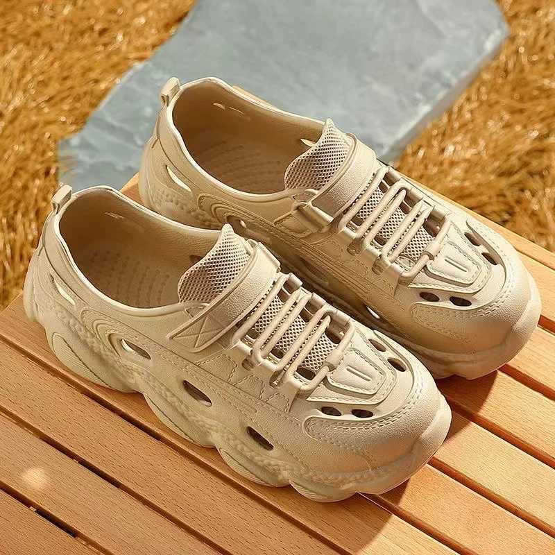 New Arrival Trendy Mens Sandals Outdoor Wear Thickened Anti-slip Wear-resistant Fashion EVA Moulded Couples Clog Shoes T250220