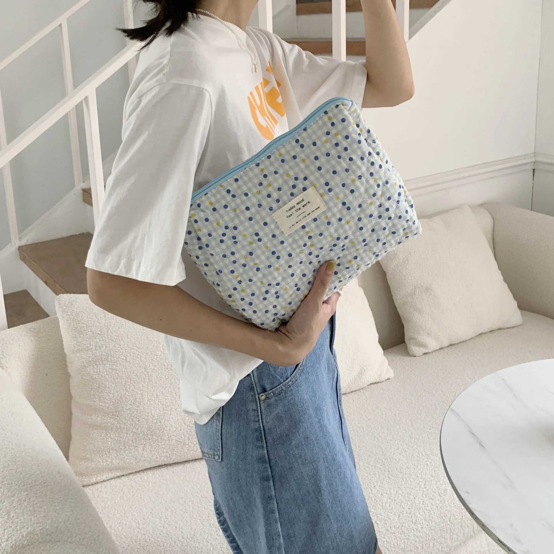 Baby Diaper Bag Cartoon Print Nappy Bag Zipper Handbag Carry Pack Travel Outdoor Diaper Storage Bag Multi Functional Storage Bag X250220