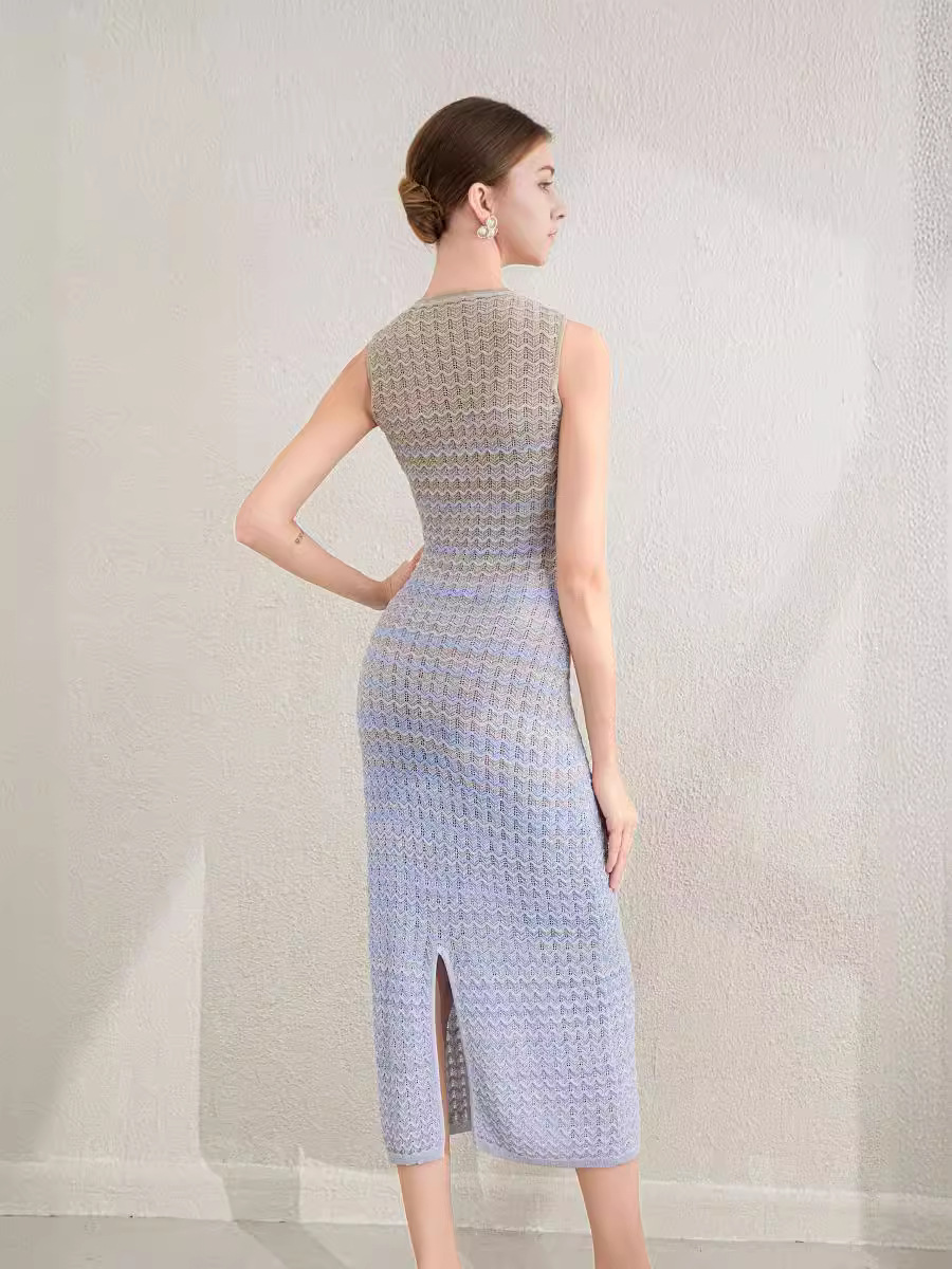 Chic Gradient Knit Women's Maxi Dress Soft Material, Flattering Round Neck, Slender Fit
