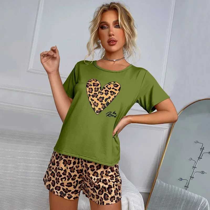 Heart Print Leopard Womens Pajamas Set Short Sve O Neck Tee Top Silk Satin Elastic Waist Shorts Fe 2 Pieces SpwearXJ250220