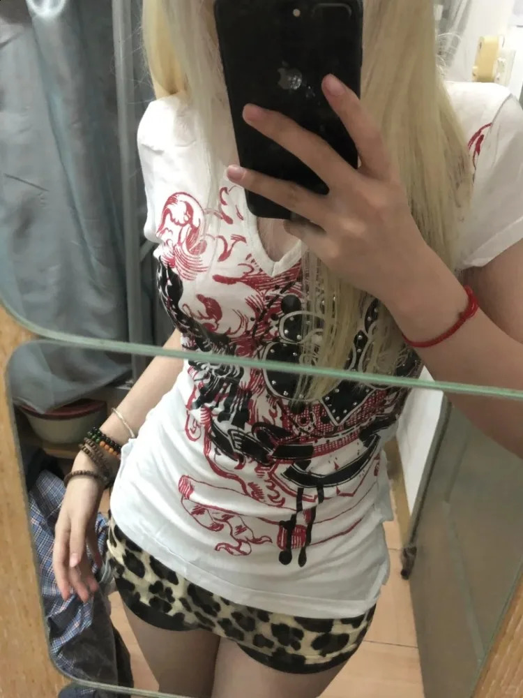 HOUZHOU Punk Harajuku Graphic Tshirts Women Japanese Style Y2k Vintage 2000s Aesthetic Grunge Top Gothic Short Sleeve Streetwear 250219