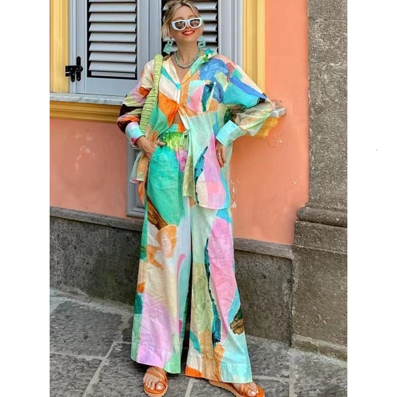 Women Tracksuits Two Pieces Set Designer 2025 New Fashion Personalized Printed Short Sleeve Colored Holiday Leisure Lace Set 22 Colors
