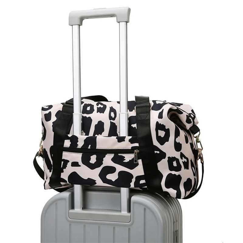 Womens weekend handbag with dry wet separation new fashion travel bag womens leopard print Oxford cloth fitness handbag Y250304